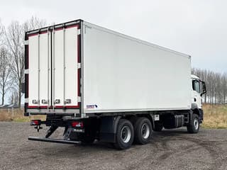 MAN 33.360 BB CH 6x4 Refrigerated Box Truck - Image 5