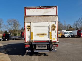 Volvo 330 4x2 - Carrier MT 18 Frigo - Loadlift - Full air - Sleepercab - Image 7