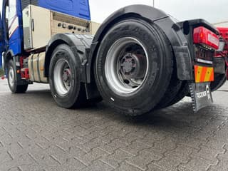 Volvo FH540 6X4 TANDEM LIFT ,RET,HYDR,HUB RED ,LOW KM - Image 2