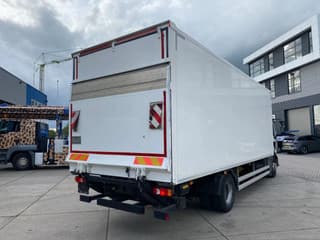 Renault / Closed Box / Automatic / Euro 6 - Image 4