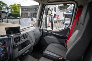 Renault D WIDE 280 (18t) +PALFINGER 2T. - Image 13
