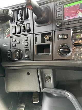 Scania 6x2 Kurzholz LOGLIFT 125 ZT 93 - Image 25