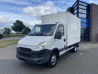 Iveco Daily 35C11 Closed Box / 750 KG Loading Lift / Manual LT4004