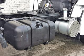 Volkswagen Tractor Head (4 units) - Image 10