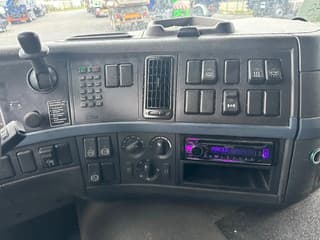 Volvo FM 4x2 (Euro 5) 3 Way kipper / Tractor unit - Image 11