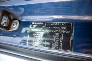 Mercedes-Benz 1848 LS - Image 12