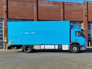 Volvo 410 4x2 - Box - Loadlift - Full air - Euro 6 - Box: 7.50 - Image 11