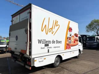 Mercedes-Benz 816 L 4x2 ORIGINAL DUTCH COOLER TRUCK WITH CARRIER XARIOS 600D/E (MANUAL GEARBOX / AIRCONDITIONING / 2.000 KG. TAILLIFT) - Image 3
