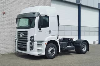 Volkswagen Tractor Head - Image 7
