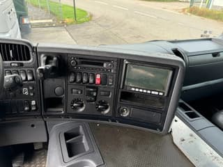 Scania P400 6X2 - EURO 5 + 3 CAMBER + LIFTING AXLE - Image 15