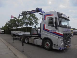 Volvo 420 6X2 NL TRUCK - Image 3