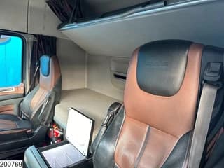 DAF XF 530 6x4, Wood transport, Retarder, Loglift ET450 - Image 25