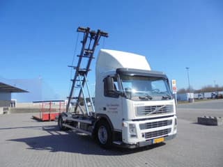 Volvo 260 MANUAL GEAR NL TRUCK - Image 3