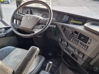 Volvo 13.540 Globetrotter 6x2 - BDF - 4.90 WB - Full air - VEB + - Image 16