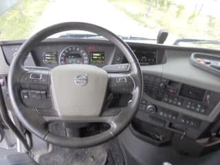 Volvo 420 6X2 NL TRUCK - Image 10