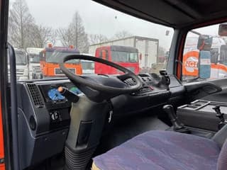 Mercedes-Benz 823L DAY CAB (6-CILINDER) 4x2 CHASSIS (MANUAL GEARBOX / SPER DIFFERENTIAL / 6-CILINDER ENGINE) - Image 7