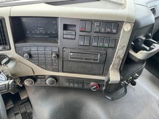 Volvo 4X2 - DIESEL & LNG GAS - Image 15