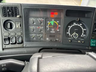 Scania R144-530 V8 BG6X2NA Full air manual gearbox boogie Full restored - Image 18