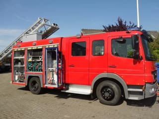 Mercedes-Benz 1326 FIRE TRUCK - Image 3