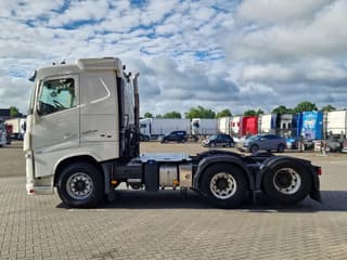 Volvo 13.500 6x2 - Retarder - Full air - 3.20 WB - Leather - Image 4