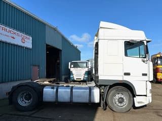 DAF XF SPACECAB (EURO 2 / ZF16 MANUAL GEARBOX / D.E.B. ENGINE BRAKE / AIRCONDITIONING) - Image 4