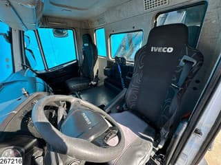 Iveco 310 6x2, EURO 5 EEV, HIAB, Remote, Steerling axle - Image 12