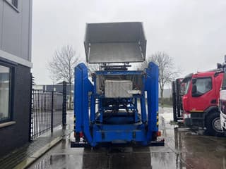 International 4x2 210HP + TEUPEN hyLIFT - Image 5
