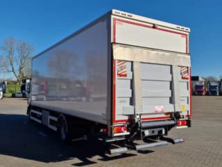 Volvo 4x2 Box truck, loading lift, 12T - Image 5