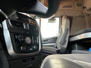 Iveco 440.42 /TP HIGH-WAY (EURO 6 / AUTOMATIC GEARBOX / 2x TANK / FRIDGE / AIRCONDITIONING / ETC.) - Image 11