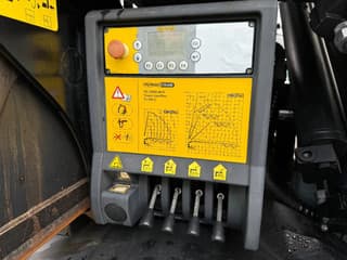 Volvo 8X4 PALFINGER PK53002 + FLY JIP AN REMOTE CONTROLE, LAST AXEL STEERING - Image 6