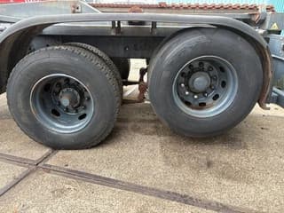 Scania P114-340 6x2 WITH MULTILIFT CONTAINERSYSTEM ONLY 80.500 KM!! ORIGINAL (10 TIRES / FULL STEEL SUSPENSION / 12 GEARS MANUAL GEARBOX / 9.000 KG. FRONT AXLE) - Image 6
