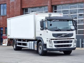 Volvo FM 330 4x2 - Box - Zepro loadlift - Euro 5 - I shift - Low KM - Box 8M