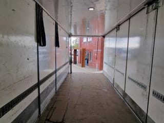 Mercedes-Benz 1833 4x2 - Box with sidedoors - Loadlift - Full air - Mirror cam - Image 23
