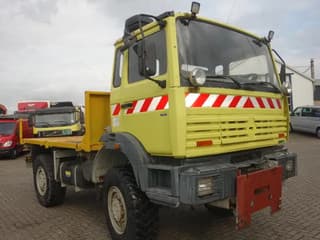 Renault TRM 4X4 MET HYDROLIEKAANSLUITING VOOR BUMPER