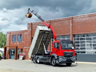 MAN TGS 26.360 6x4 Hydrodrive / Crane HMF1920K-RCS / 3 way tipper HMF / Low KM 110.700!
