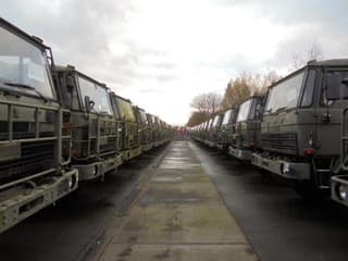 DAF 4X4 ARMY   50 X TRUCKS FOR SALE - Image 6
