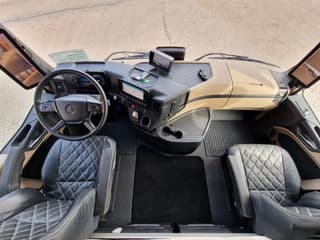 Mercedes-Benz 2545 6x2*4 - Box with sidedoors - Loadlift - Steering axle - Full air - Camera - Image 24