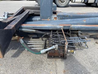 Volvo FM 6x4 / Hooklift and Tractor / Hub Reduction - Image 15