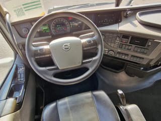 Volvo 13.500 6x2 - Retarder - Full air - 3.20 WB - Leather - Image 11