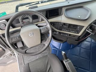 Volvo 460 6X2 PALFINGER 2300 + REMOTE CONTROL - Image 13