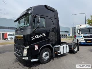 Volvo 500 - Thumbnail 1