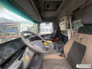 Mercedes-Benz 3340 - Image 9