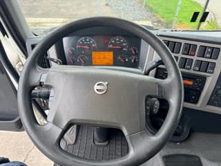 Volvo 4X2 - EURO 6 + THERMOKING T-500R + DHOLLANDIA LIFT - Image 18