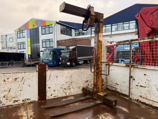 Renault Kerax 260 2006 - 4X2 + HMF 953 K2 CRANE + TIPPER MARREL - EURO 3 - MANUAL - FULL STEEL SUSP. afbeelding 10