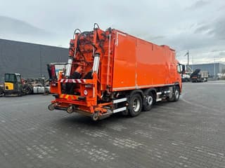 Volvo FM 6x2 (euro 5) + IPSAM Hogedruk wegdek reiniger / High Pressure Road Surface Cleaner - Image 4