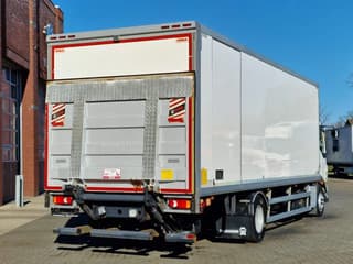 Volvo 4x2 Box truck, loading lift, 12T - Image 9