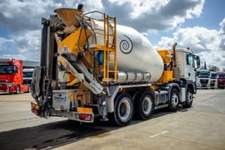 MAN 32.400BB+LIEBHERR 8M³+BAND/TAPIS 16m - Image 6