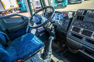 Iveco 120E18 - Image 20