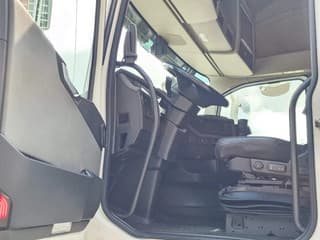 Volvo 13.500 Globetrotter XL 6x2 - BDF - Retarder - I parkcool - Full air - 4.90 WB - Image 9