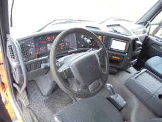 Volvo 6X2 ADR + HYDRAULICS NL TRUCK - Image 13